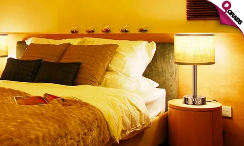 Table Lamp with Clock & Power Sockets!